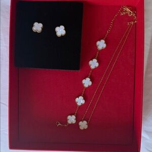 Elegant Gold and White Floral Jewelry Set